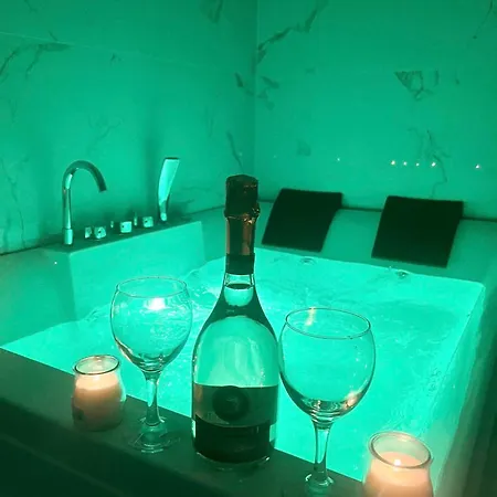 Nuvola Luxury Con Idromassaggio Privato & Relax Romantico