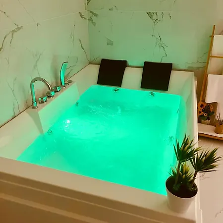 Nuvola Luxury * Turin