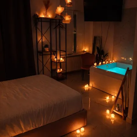 Nuvola Luxury Con Idromassaggio Privato & Relax Romantico Daire Torino